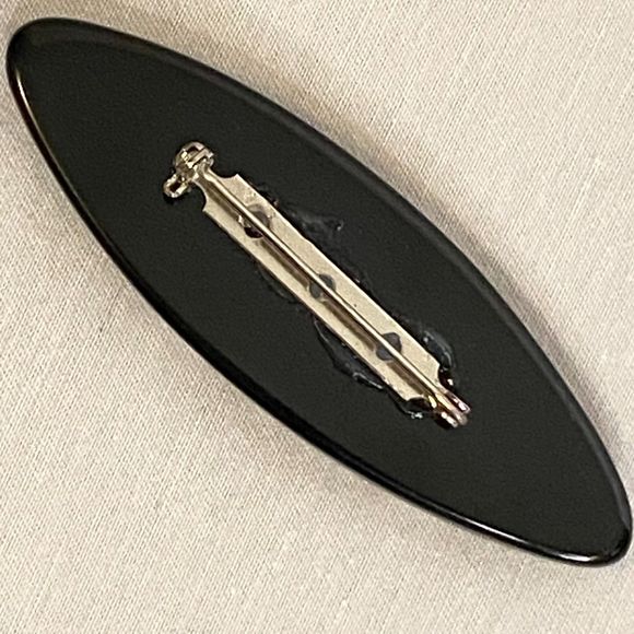 Black And Moonstone White Resin Oval Brooch - Picture 6 of 8